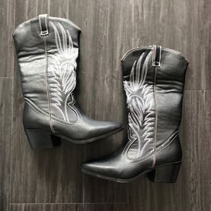 Western Embroidered Boots